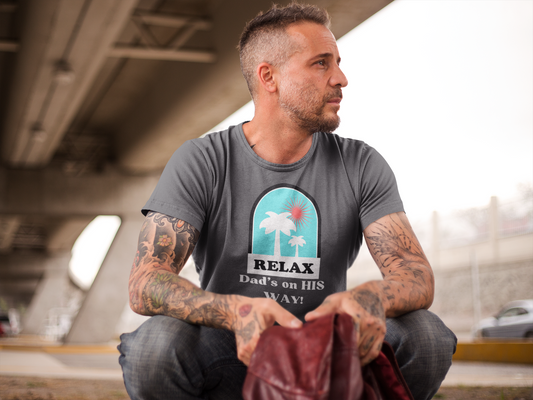 Men's 'RELAX Dad's on his WAY!' T-Shirt | Comforting Retro Sunset Palms