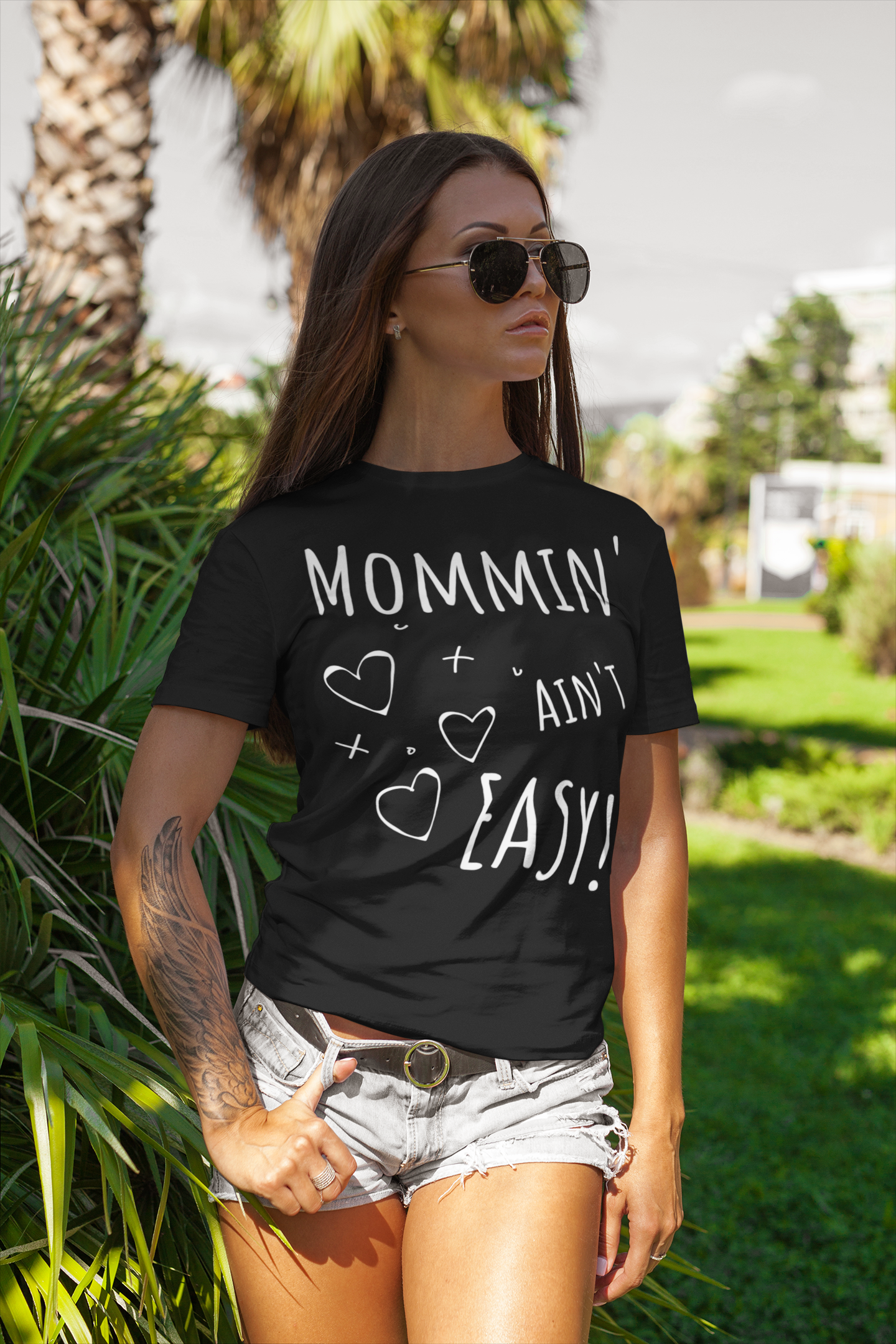 Women's Mommin' Aint Easy T-shirt: Celebrate Motherhood with Style and Humor
