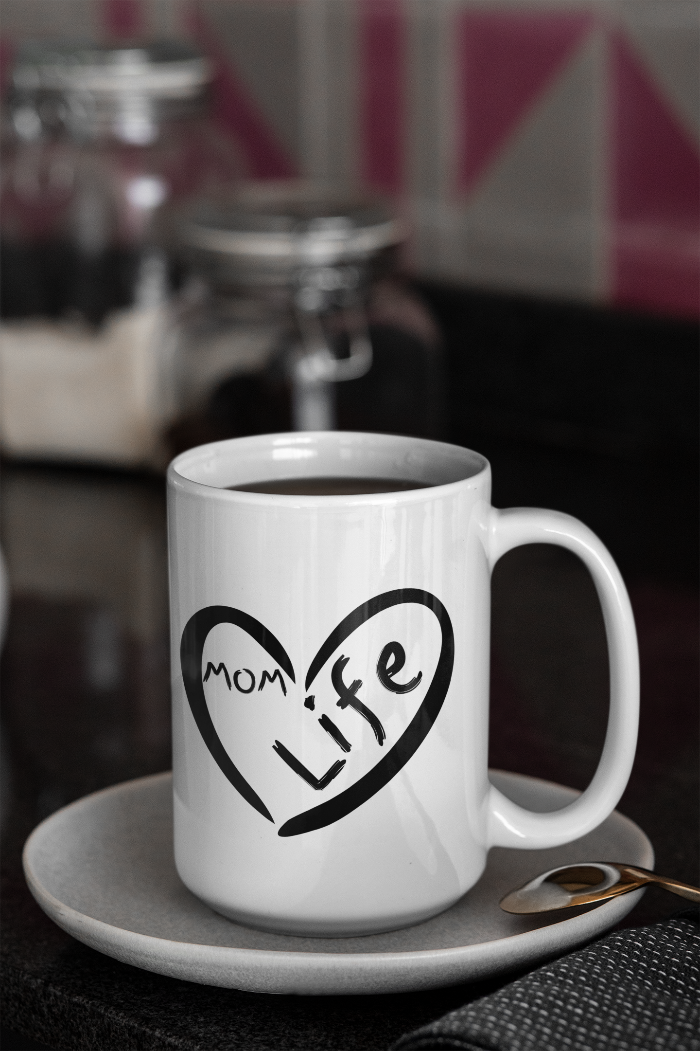 Mom Life Heart-Design 15oz Ceramic Coffee Mug: The Perfect Gift for Every Mother’s Morning Ritual