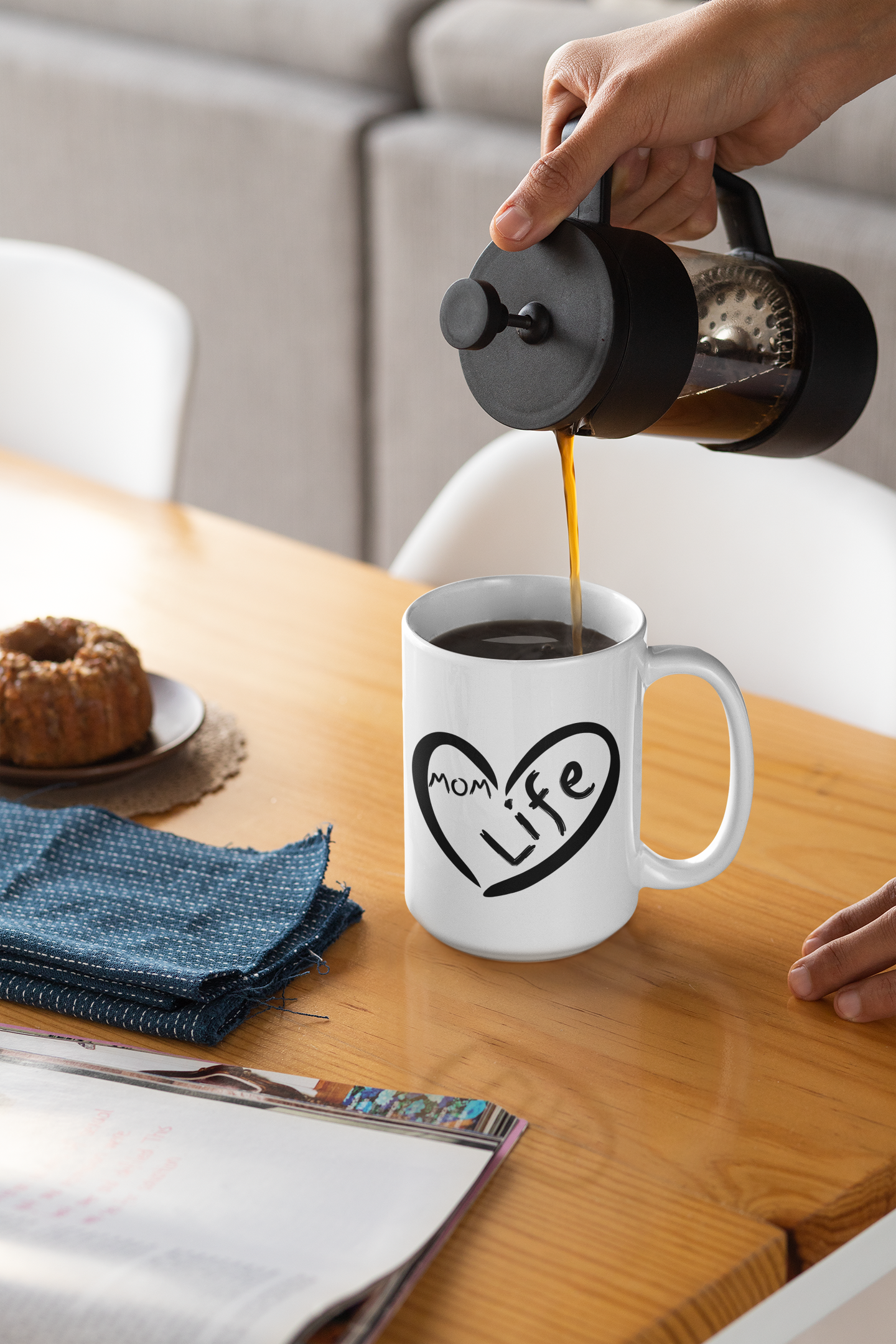 Mom Life Heart-Design 15oz Ceramic Coffee Mug: The Perfect Gift for Every Mother’s Morning Ritual