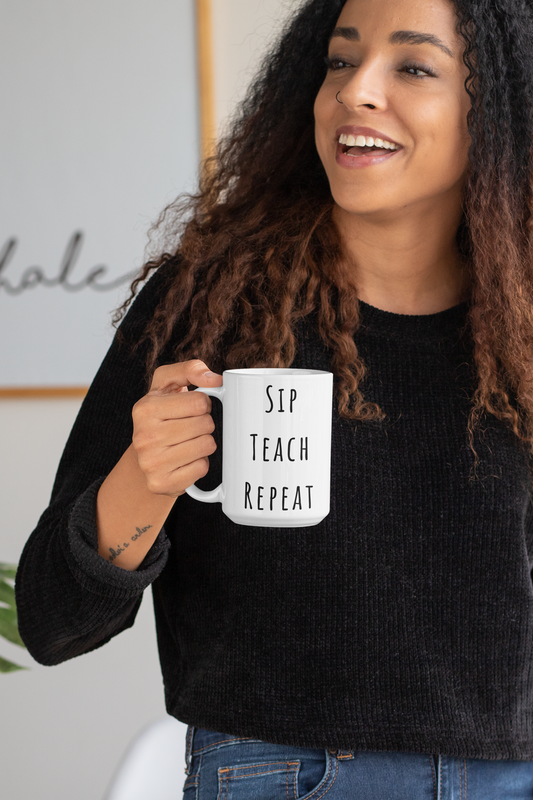 🍎 'Sip Teach Repeat' Teacher Mug 📚 | 11oz Ceramic | Celebrate Educators Every Morning | Perfect Coffee Companion