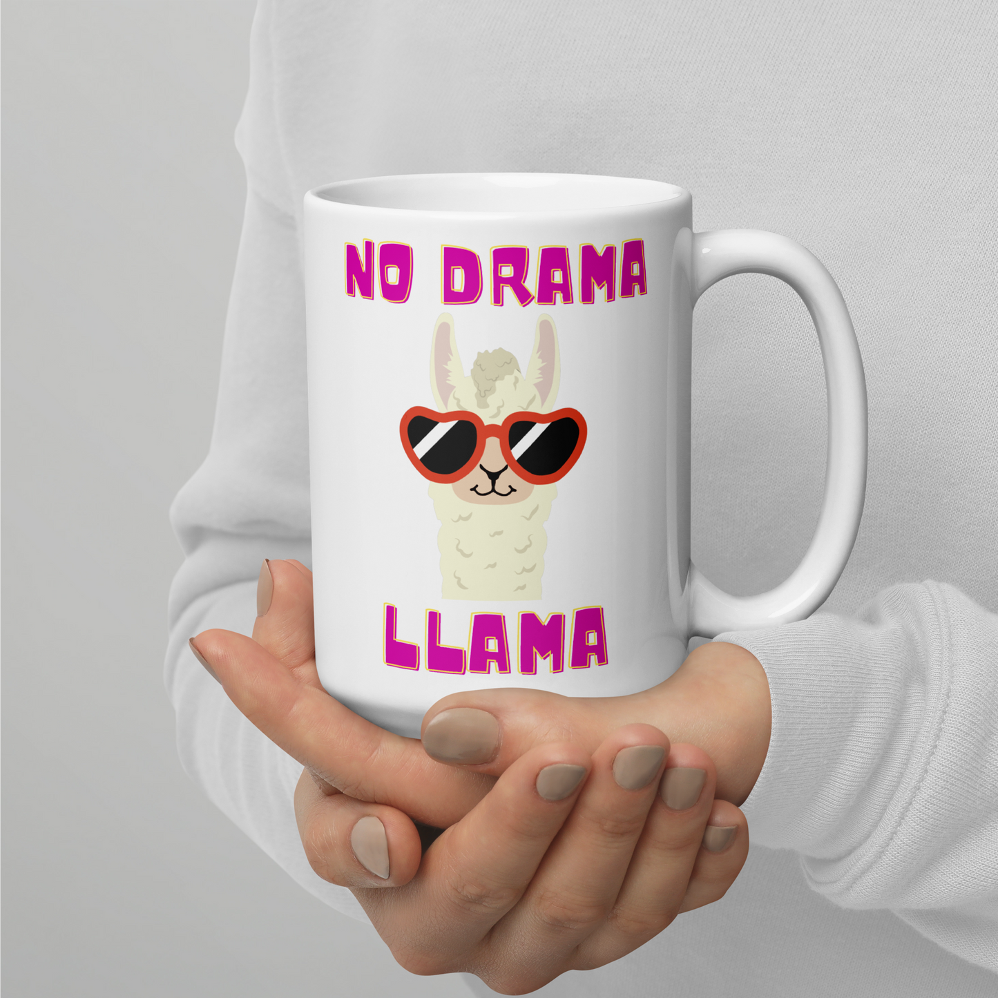 Take a break from the daily grind and enjoy a drama-free moment with our "NO DRAMA LLAMA" mug! 🦙 ☕